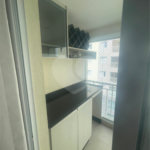 Apartamento com 03 dormitórios no Cambuci.