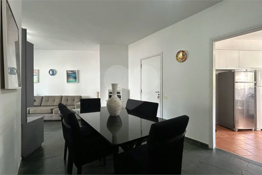 Apartamento à venda com 3 quartos, sendo 1 suíte, em Riviera de São Lourenço, Bertioga, SP