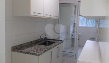 Apartamento para alugar com 3 quartos, sendo 1 suíte,  em Vila Anastácio, São Paulo, SP