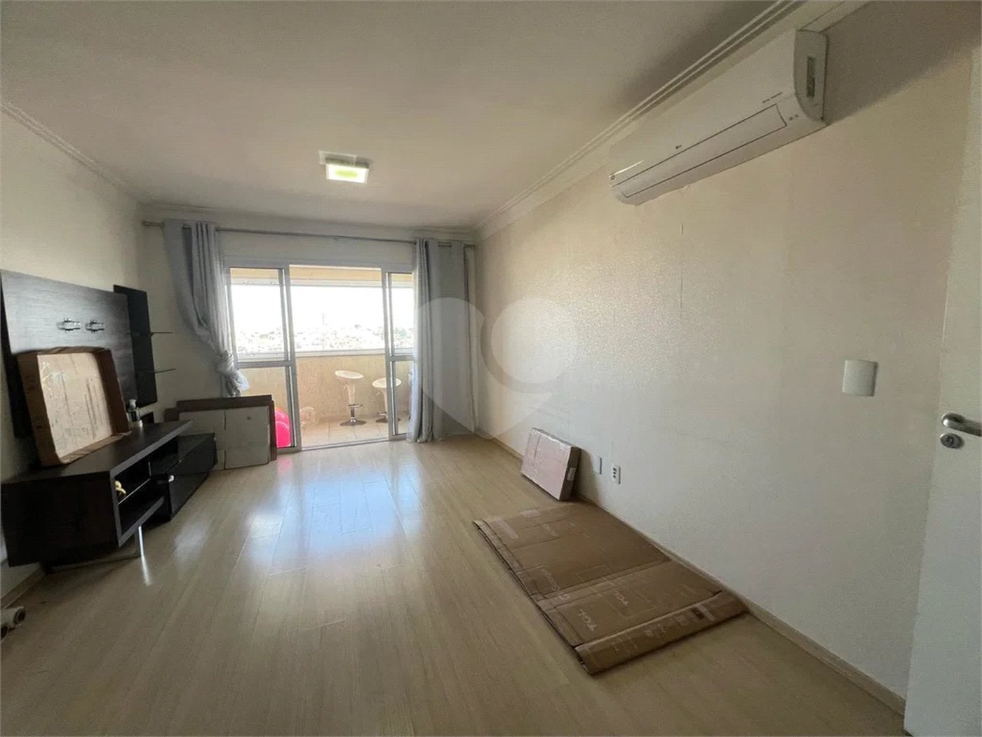 APARTAMENTO de 2 quartos (1 suíte) á venda em Santo André, 75m², 2 garagens fixas e cobertas, é entrar e morar!