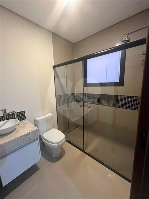 Casa de Alto Padrão à Venda – Condomínio Terra Magna | Indaiatuba/SP - Sofisticação, conforto e funcionalidade. Este magnífico sobrado possui 300 m² de área construída em um terreno de 420 m², com ambientes amplos, integrados e acabamentos de alto padrão. Destaques do imóvel - 4 dormitórios, sendo 3