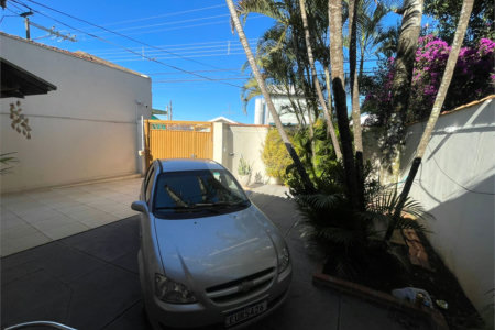 Casa térrea disponível para venda no Jardim Bandeirantes