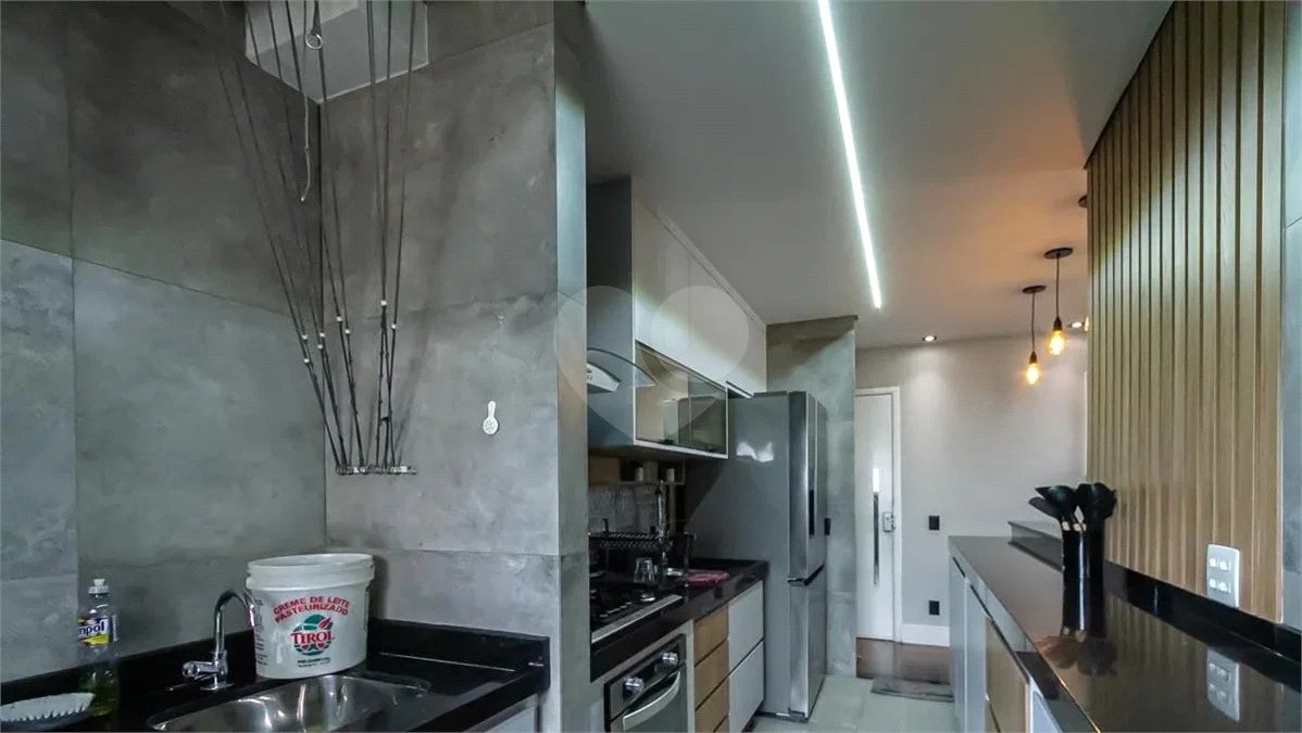 Apartamento mobiliado de 102 m² para locação no Centro de São Bernardo do Campo, com 3 dormitórios, 1 suíte, varanda gourmet com vista para o Paço Municipal, 2 vagas e lazer completo.