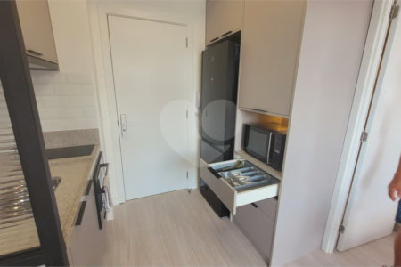Studio sofisticado, totalmente mobiliado e pronto para morar