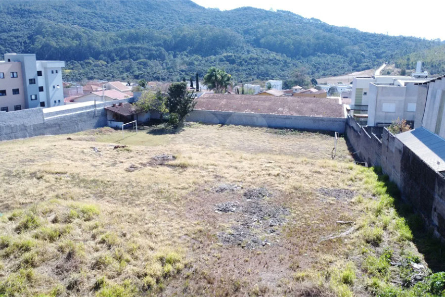 Terreno Plano para Construção ou Investimento – 3.200m² – Frente ao San Michel no bairro Campos Elíseos