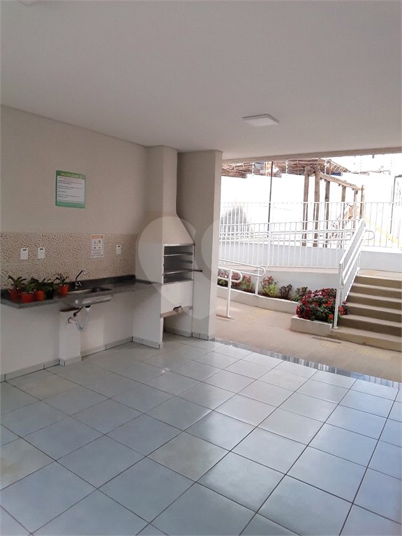 Apartamento no Condomínio Residencial Parque dos Manacás