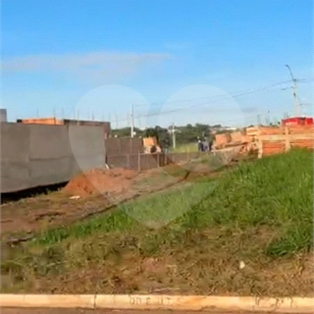 Terreno para venda com 200 metros quadrados em Olímpia SP
