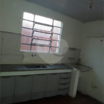 Casa térrea + Sala Comercial na Vila Prado.