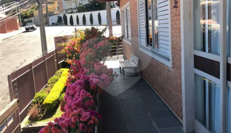 Casa à venda com 3 quartos, sendo 1 suíte,  em Jardim dos Estados, Poços de Caldas, MG