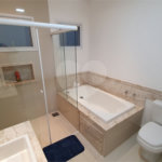 CASA A VENDA NO URBANOVA COM 390M², 5 DORMITORIOS, 6 BANHEIROS, PISCINA, 3 VAGAS, Sjc