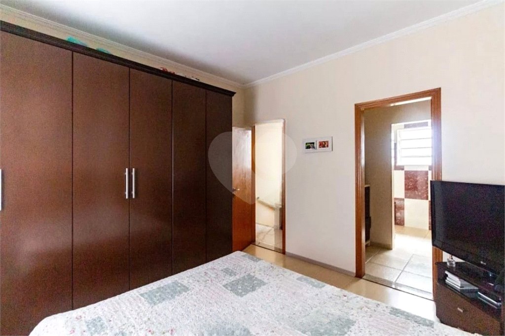 Sobrado à venda no Ipiranga de 140m² com 4 suítes e 3 vagas.