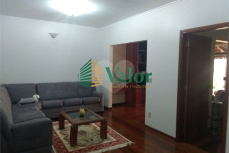 Sobrado á venda no Residencial Jardim Brasil