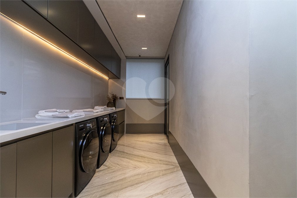 Apartamento à venda com 4 suítes em Jardim Guedala, São Paulo, SP