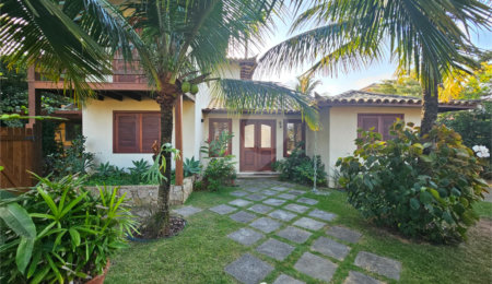 Casa em condomínio à venda com 4 suítes em Praia Rasa, Armação dos Búzios, RJ