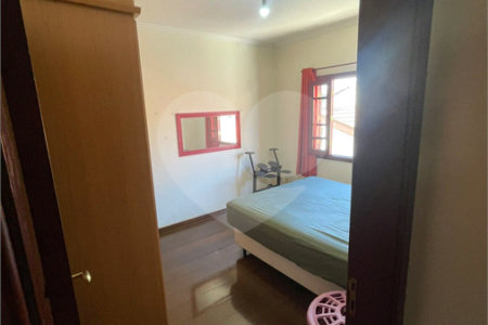 Sobrado à venda com 3 quartos, sendo 1 suíte, em Jardim Regina, Indaiatuba, SP