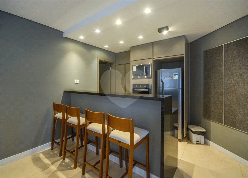 Apartamento à venda com 4 quartos, sendo 1 suíte, em Moema, São Paulo, SP