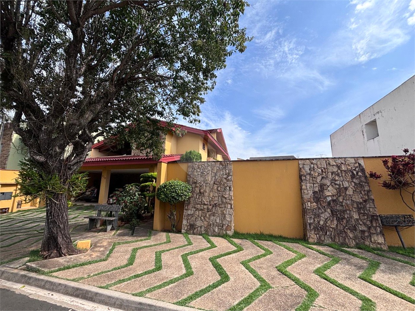 Casa à venda com 4 quartos, sendo 2 suítes,  no condomínio Granja Olga Ii, Sorocaba - SP