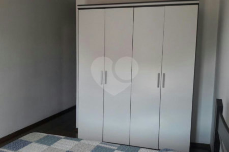 Sobrado à venda com 3 quartos, sendo 1 suíte, em Vila Nivi, São Paulo, SP