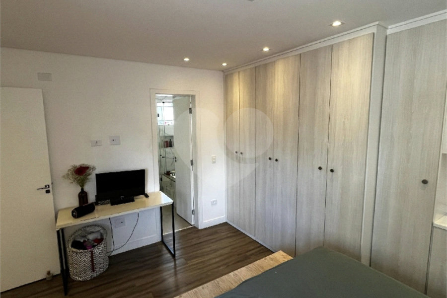 Casa à venda com 3 suítes no condomínio Barbará IV, São Paulo - SP