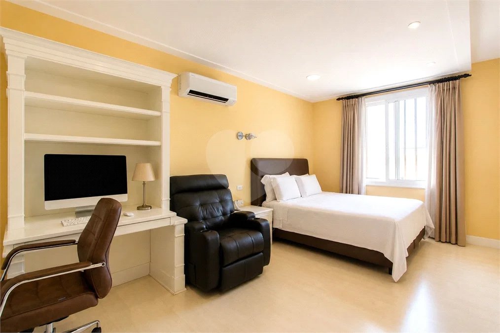 Casa à venda com 5 quartos, sendo 3 suítes, em Jardim Guedala, São Paulo, SP