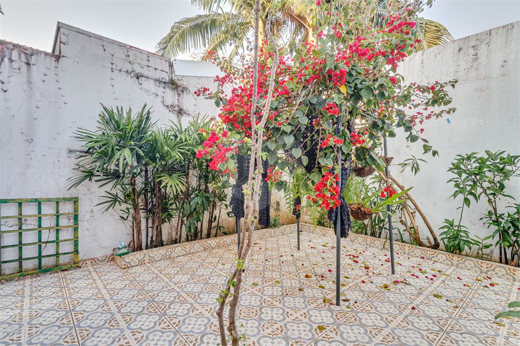Sobrado à venda com 4 quartos, sendo 2 suítes, em Jardim Marajoara, São Paulo, SP