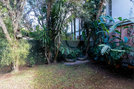 Casa à venda com 3 quartos, sendo 2 suítes, em Alto de Pinheiros, São Paulo, SP