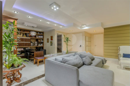 Apartamento à venda com 3 suítes em Chácara Santo Antônio, São Paulo, SP