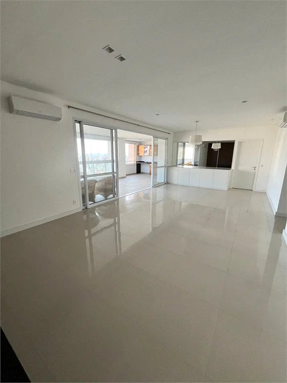 Apartamento à venda com 3 suítes em Vila Andrade, São Paulo, SP