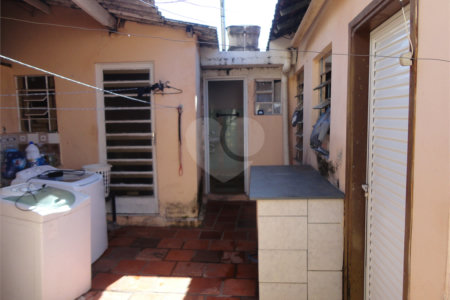 Casa à venda com 2 quartos em Vila Bissoto, Valinhos, SP