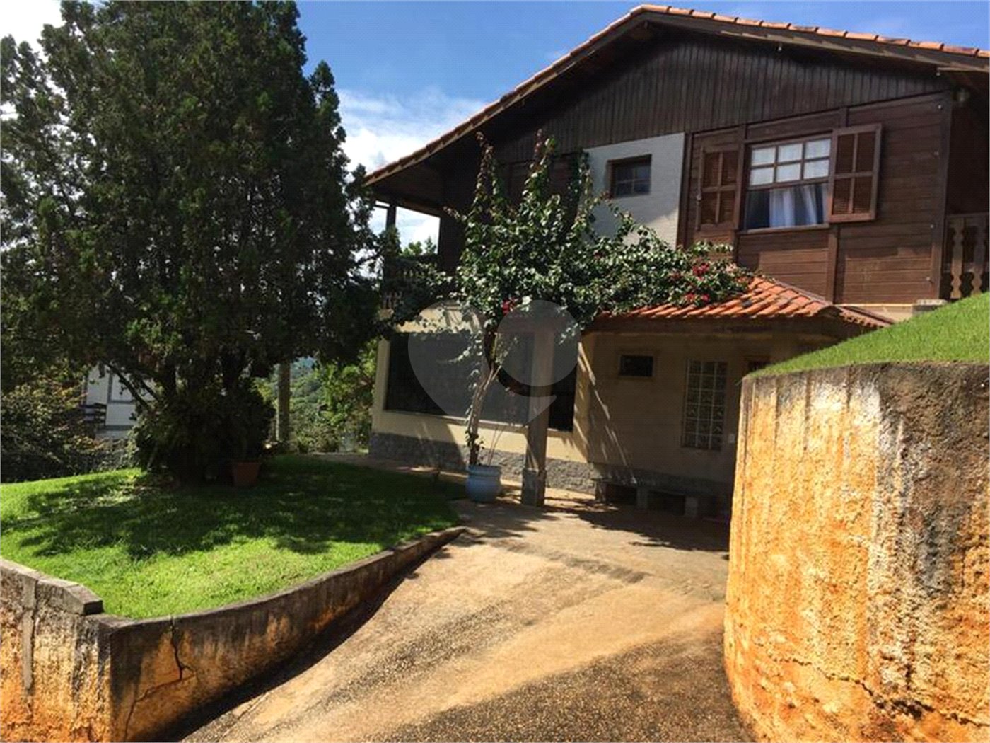 Casa à venda com 4 quartos, sendo 1 suíte, em Vila Machado, Mairiporã, SP