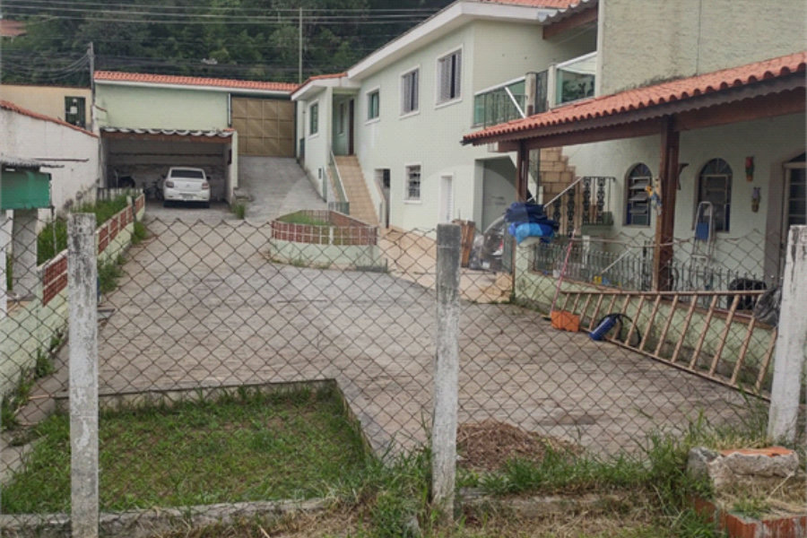 Casa à venda com 3 quartos em Horto, São Paulo, SP