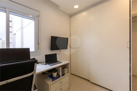 Apartamento à venda com 3 suítes em Vila Romana, São Paulo, SP