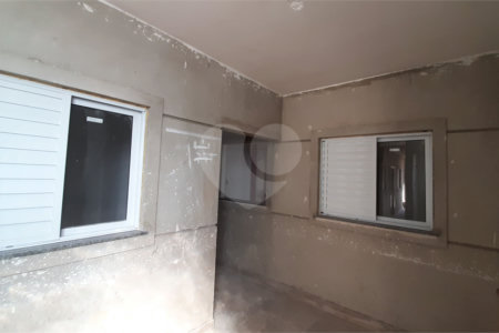 Casa à venda com 2 quartos no condomínio Residencial Luta, São Paulo - SP