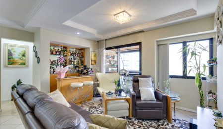 Apartamento à venda com 3 quartos, sendo 2 suítes,  em Santo Amaro, São Paulo, SP