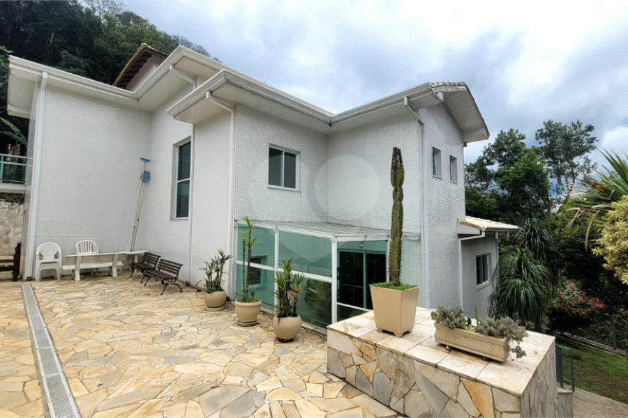 Casa à venda com 4 suítes no condomínio Jardim da Montanha I, Mairiporã - SP