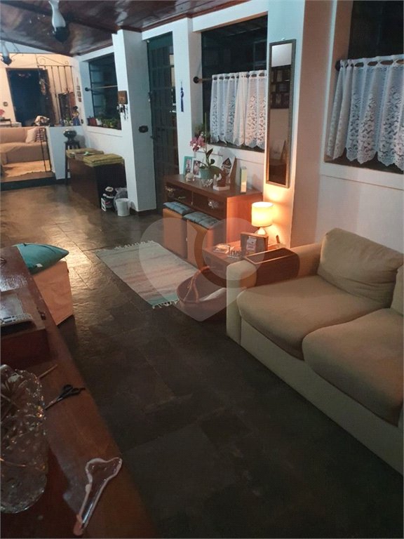 Sítio à venda com 6 quartos, sendo 5 suítes,  em Curral, Ibiúna, SP