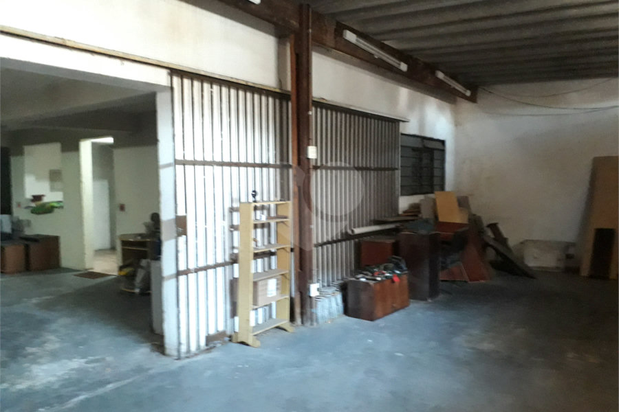 Sobrado à venda com 4 quartos, sendo 1 suíte, em Vila Constança, São Paulo, SP
