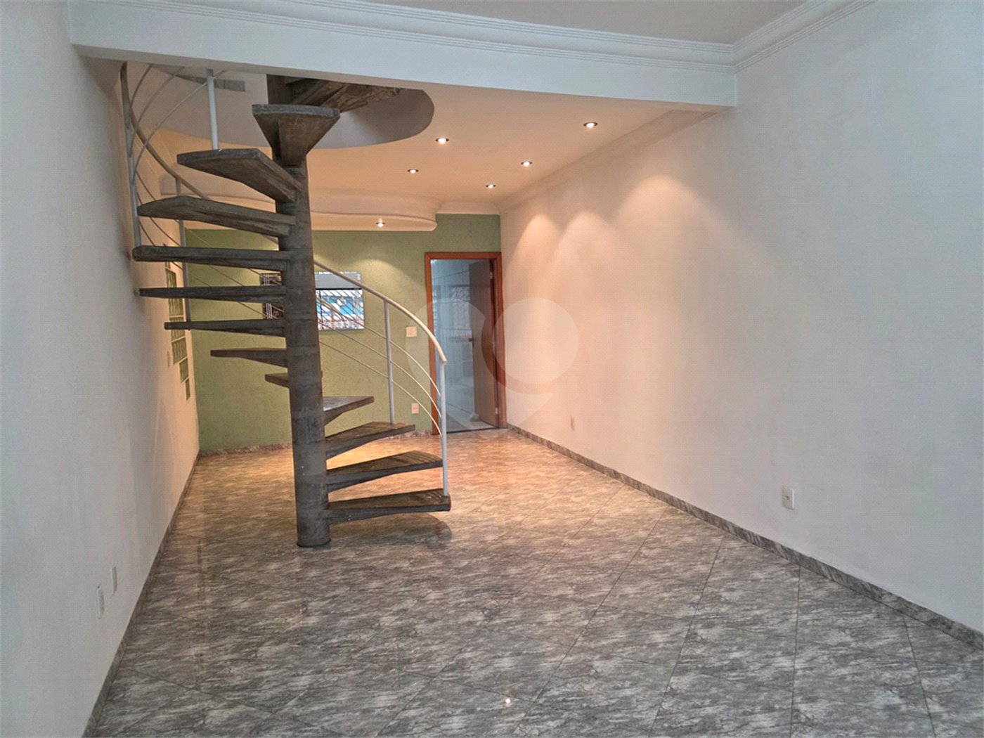 Sobrado à venda com 3 quartos em Vila Rica, São Paulo, SP