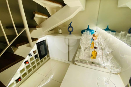 Casa à venda com 4 quartos, sendo 2 suítes, no condomínio Sunríse, São Paulo - SP