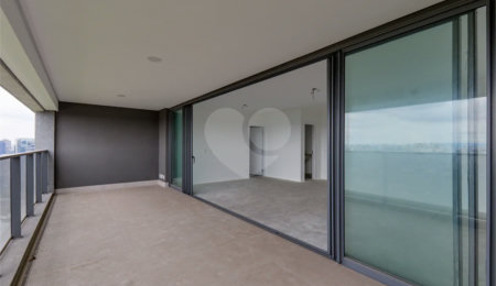 Apartamento à venda com 3 suítes em Panamby, São Paulo, SP