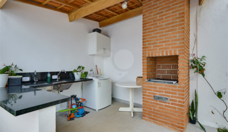 Sobrado à venda com 3 quartos, sendo 1 suíte,  em Chácara Santo Antônio (zona Sul), São Paulo, SP