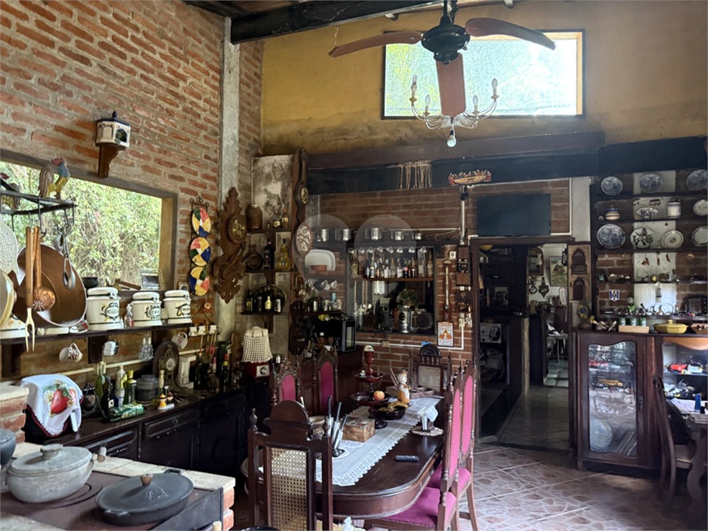 Casa à venda com 4 quartos no condomínio Parque Suiça, Caieiras - SP