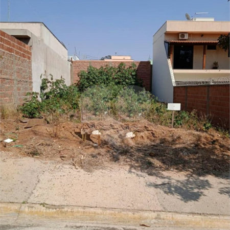 Terreno plano contendo 160,00 m² .