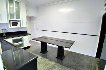 Sobrado à venda com 3 quartos, sendo 1 suíte,  em Vila Mazzei, São Paulo, SP
