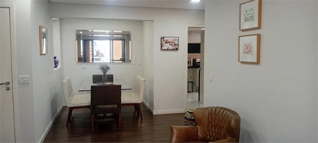 Apartamento à venda com 3 quartos, sendo 1 suíte,  em Vila Andrade, São Paulo, SP