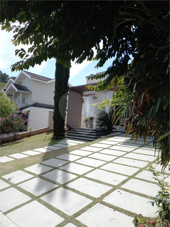 Casa à venda com 3 suítes no condomínio Alpes de Vinhedo, Vinhedo - SP