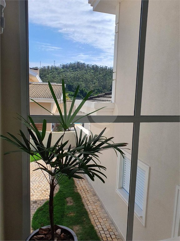 Casa à venda com 5 quartos, sendo 4 suítes, no condomínio Sol Vinhedo, Vinhedo - SP