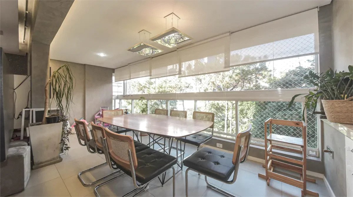 Apartamento à venda com 3 suítes em Vila Gertrudes, São Paulo, SP