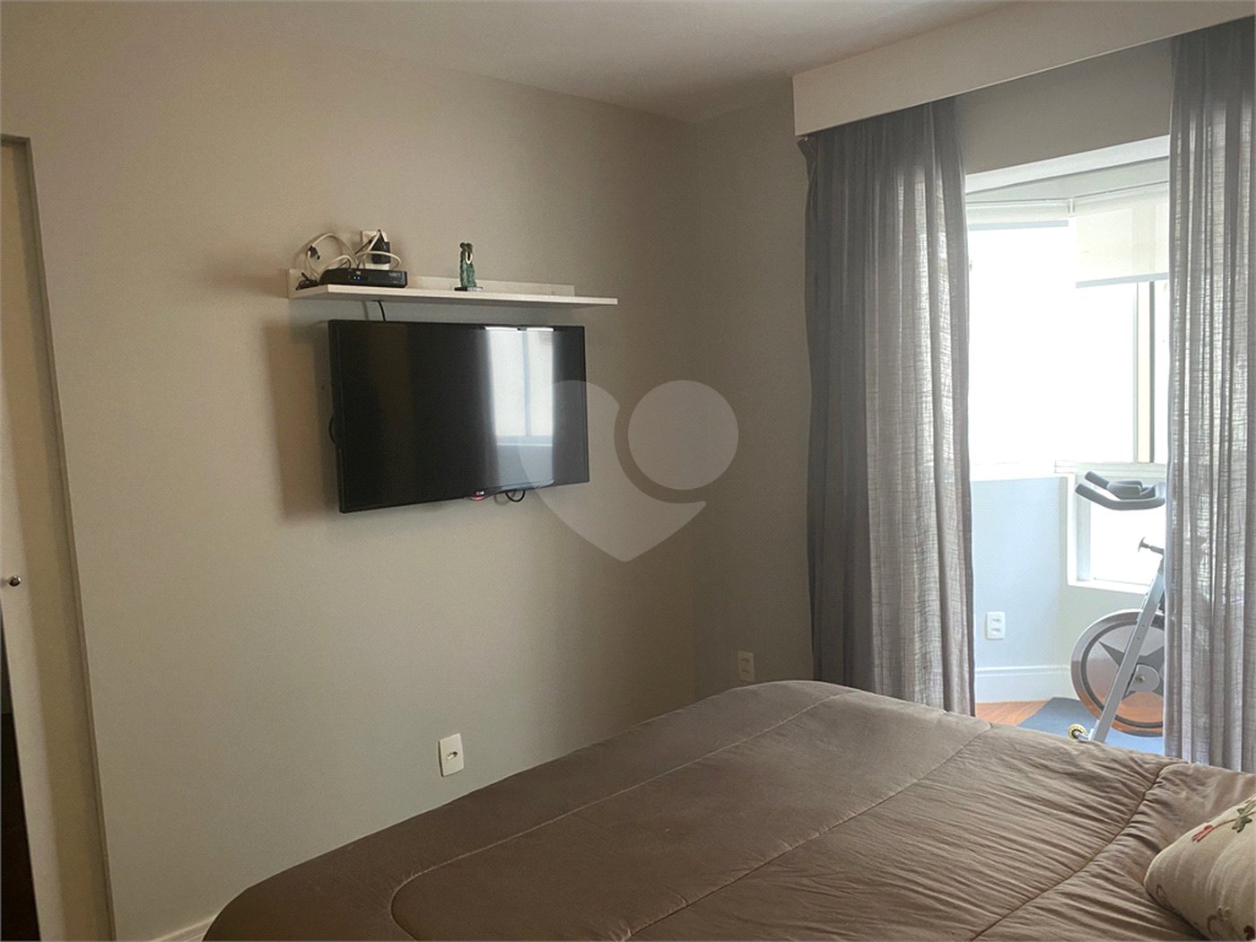 Apartamento à venda com 3 quartos, sendo 2 suítes, em Brooklin Paulista, São Paulo, SP