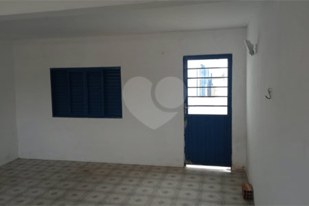 Casa à venda com 4 quartos, sendo 1 suíte, em Vila Arruda, Itapetininga, SP